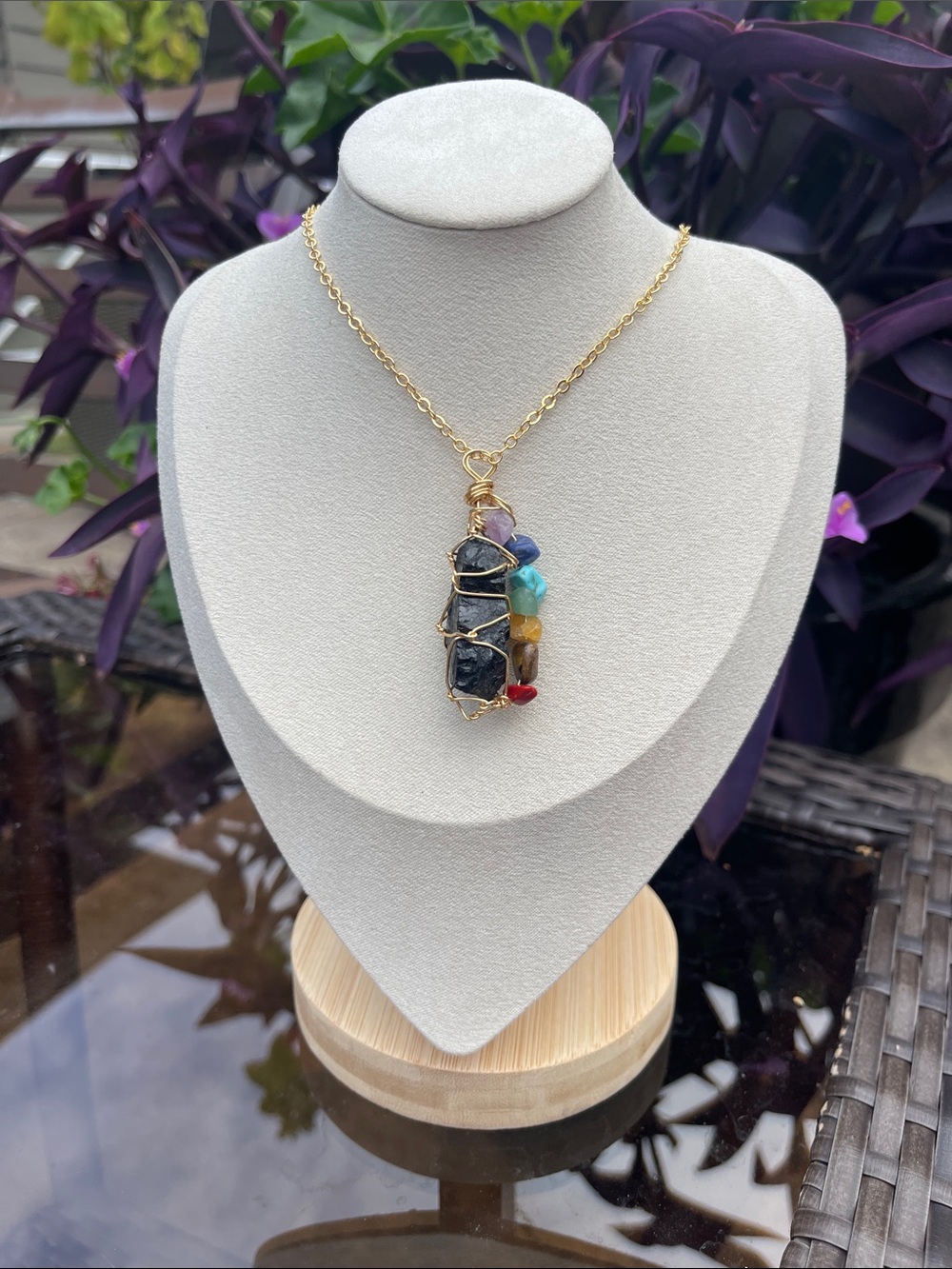 N17. CHAKRA | 22" W 2" PENDANTGF chain